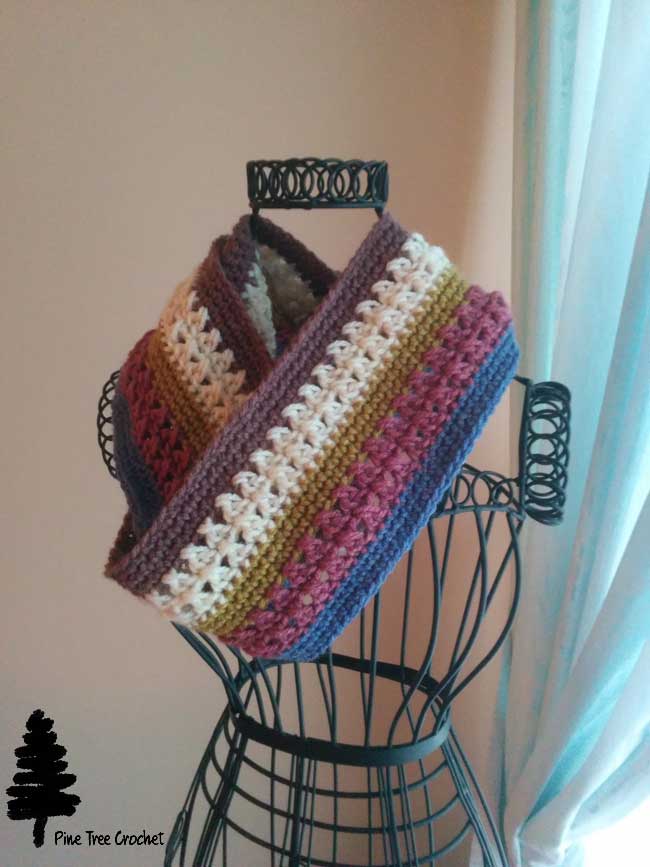 Image for Easy Infinity Scarf – A Free Crochet Pattern