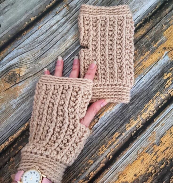 Image for Plait N Post Mitts