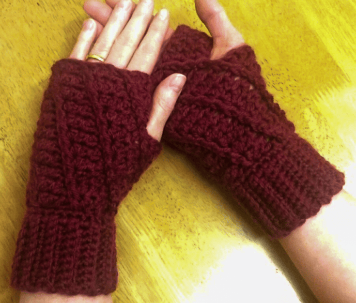 Image for Spiral Mitts pattern by Janferie MacKintosh