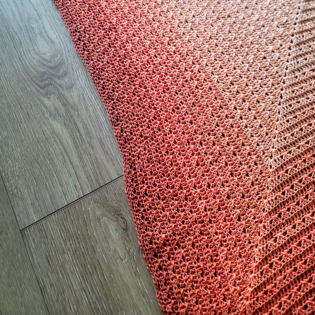 Sweet Tea Triangle Shawl - detail