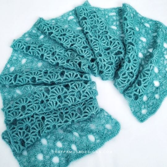 lacy crochet pattern pretty scarf