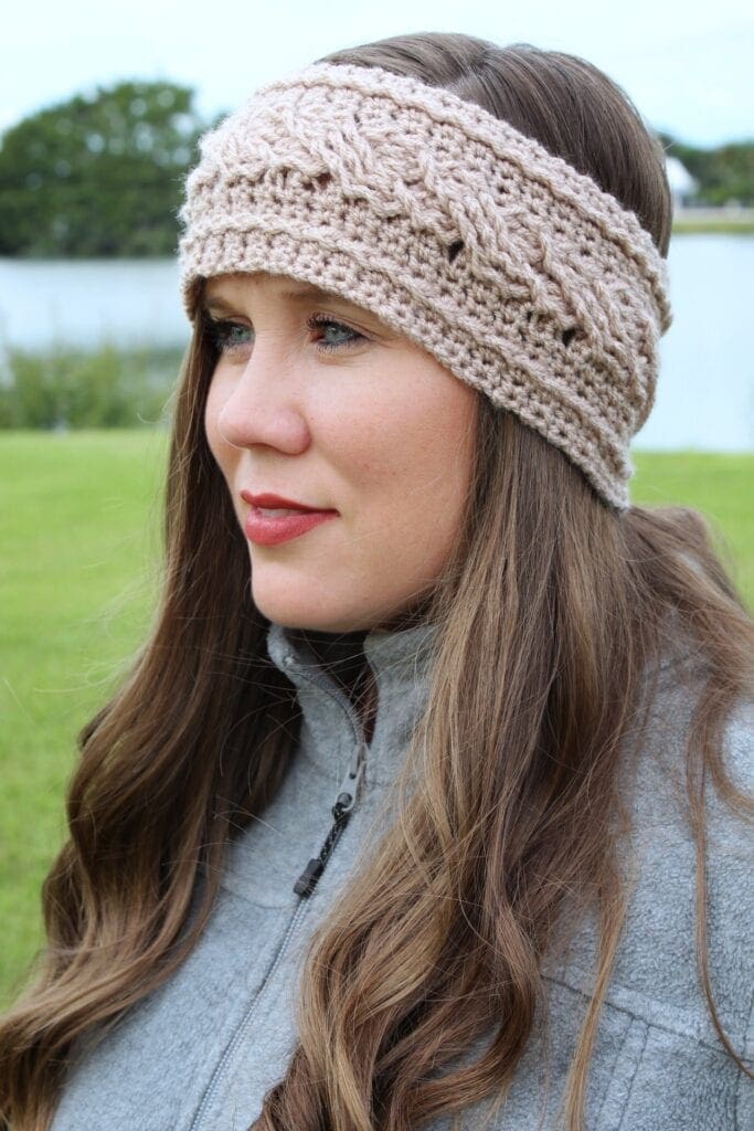 free Crochet Cabled Earwarmer Pattern – Miriam Earwarmer