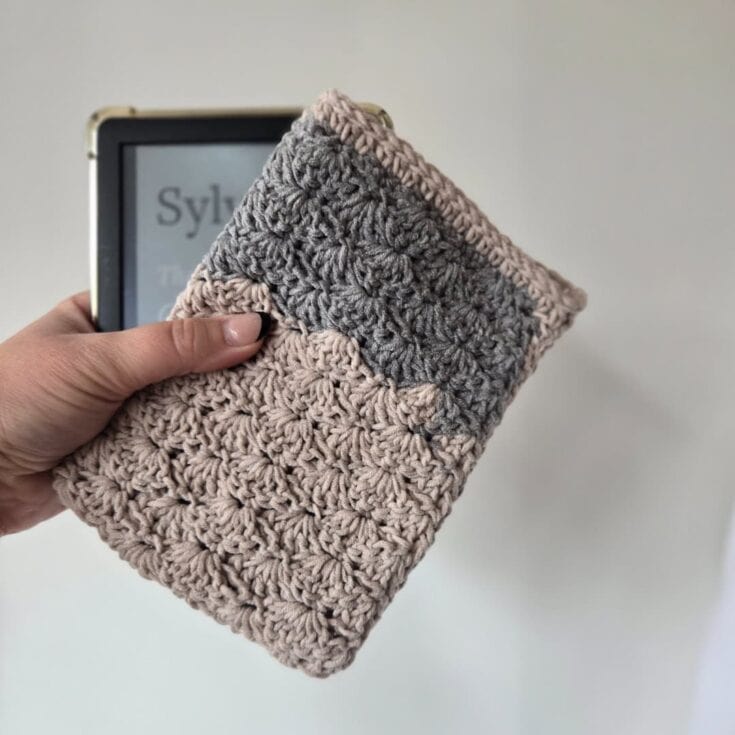 Image for Scallop Shell Kindle Sleeve 