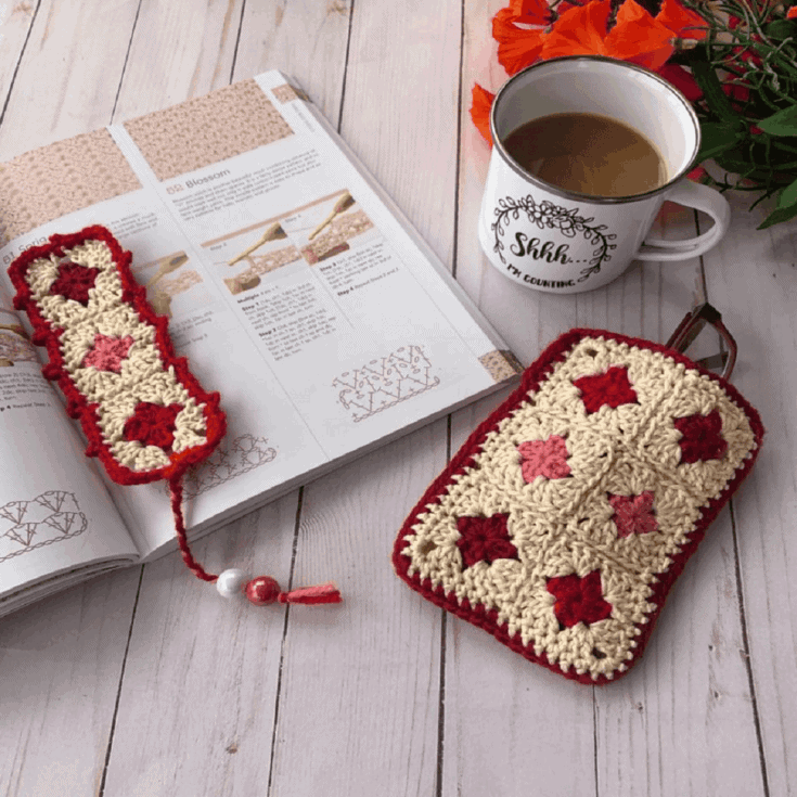 Granny Squares Bookmark and Glasses Case