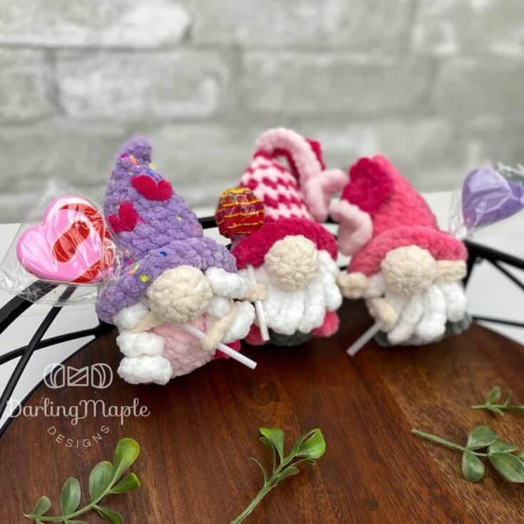 Image for Mini Valentine Gnomes