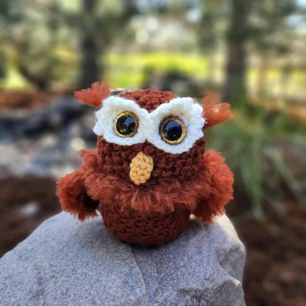textured crochet owl amigurumi pattern